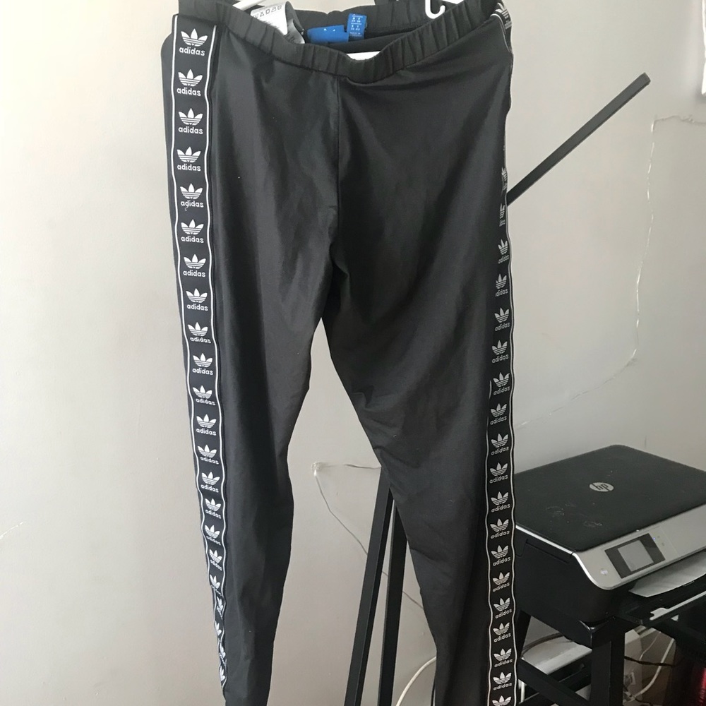Adidas leggings 🖤🖤🖤